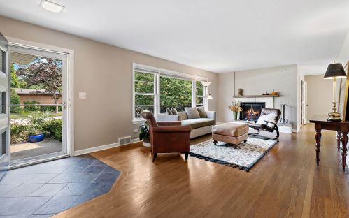 2400 Fir St, Glenview, IL 60025-2706