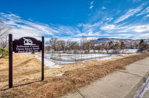 18947 61st Ave, Denver CO 80403-2103 exterior