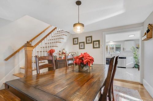 548 Middlefield St, Middletown CT  06457-3553 exterior