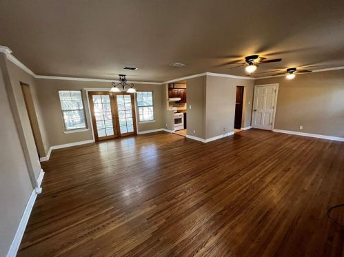 2613 49th St, Austin, TX 78731-5636