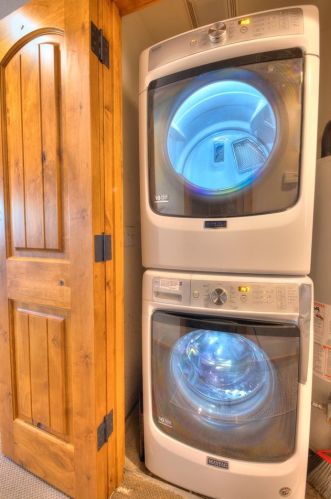 11249 Northwoods Blvd, Truckee CA  96161-6176 exterior