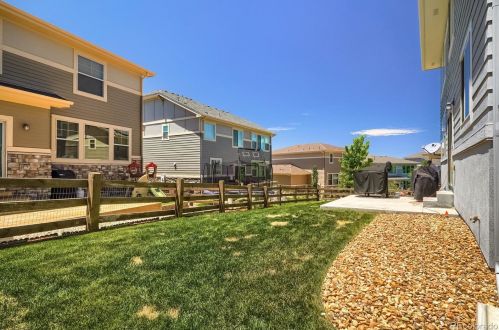 26840 Roxbury Pl, Denver CO  80016-7527 exterior
