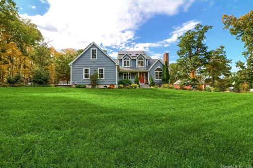 164 Orchard Hill Rd, Pomfret Center, CT 06259-2107