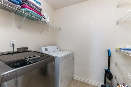 164 Spencer Peak Way, Draper UT  84020-6945 exterior