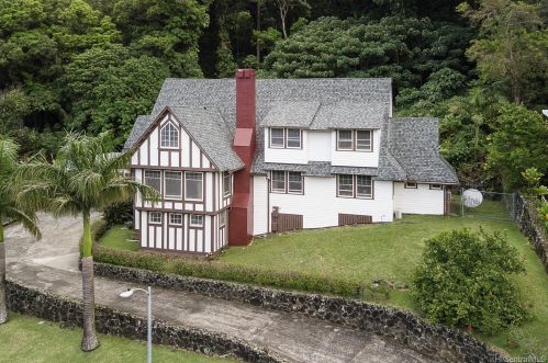 3236 Huelani Dr, Honolulu HI  96822-1233 exterior