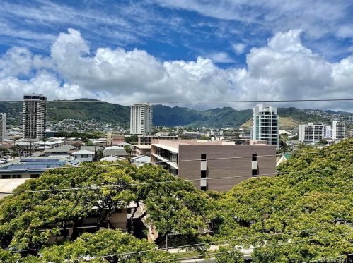 2333 Kapiolani Blvd, Honolulu HI  96826-4485 exterior