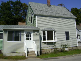 19 Pleasant St, Lincoln, NH 03251-4435