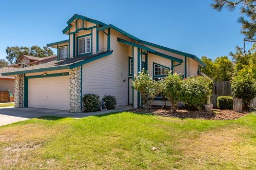 6108 Laguna Vale Way, Elk Grove, CA 95758-4843