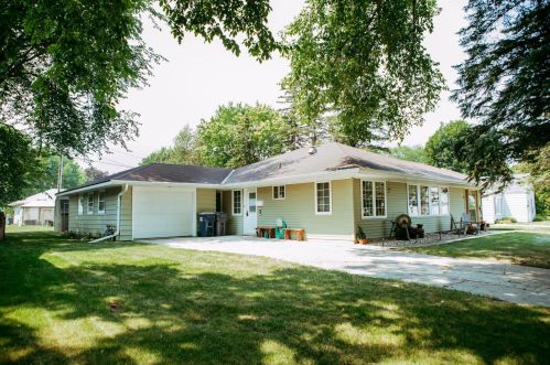 6 Meadow Ln, Morris, MN 56267-1508