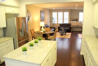 504 Staley Ave, Hayward, CA 94541-6290