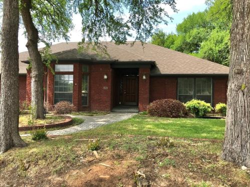 8529 Lake Country Dr, Fort Worth TX  76179-3130 exterior