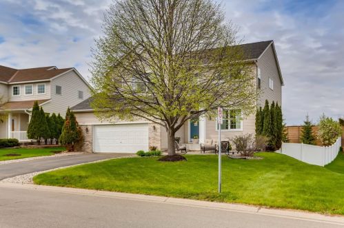6869 Falmouth Curv, Prior Lake, MN 55379-7051