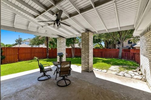 2311 Norwich Dr, Carrollton TX 75006-2632 exterior