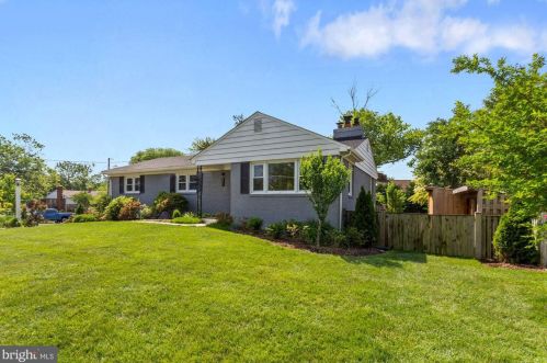 5847 Glen Forest Dr, Falls Church, VA 22041-2530