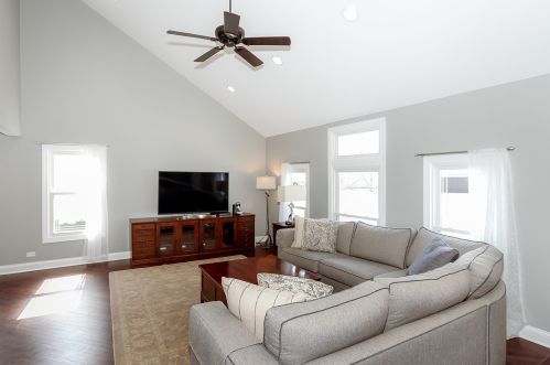 543 Rutgers Ln, Elk Grove Vlg, IL 60007-2769