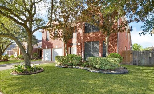 12522 Meadowglen Dr, Stafford, TX 77477-2262