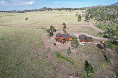 2104 Sigler Dr, Sangre De Cristo Ranches CO exterior