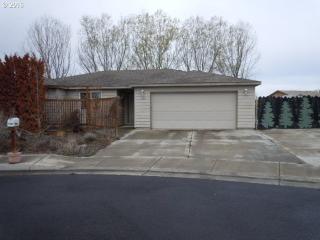 1068 Hartley Ave, Hermiston OR  97838-1205 exterior