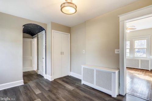 8401 Cedar St, Silver Spring MD 20910-4324 exterior