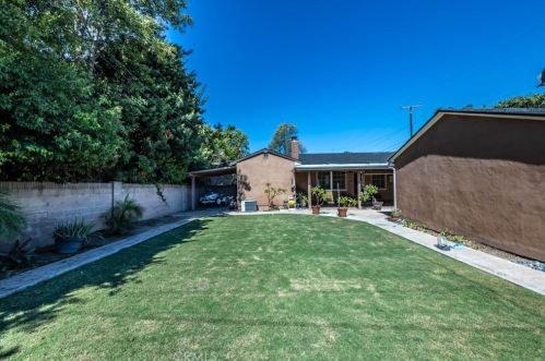 1704 Edna Dr, Santa Ana CA 92706-2424 exterior