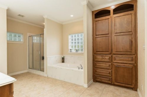 359 Westwood Rd, Angleton TX 77515-7468 exterior