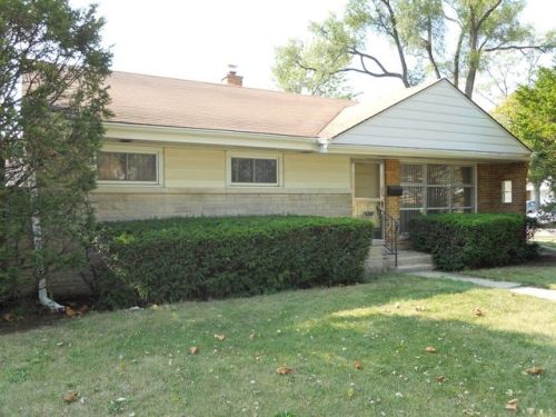 7854 Harlem Ave, Niles, IL 60714-3202