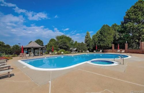 24 Beacon Hill Ln, Englewood CO  80111-5244 exterior