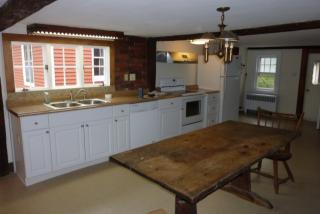 85 Maple Ave, Huntington CT  06484-7013 exterior