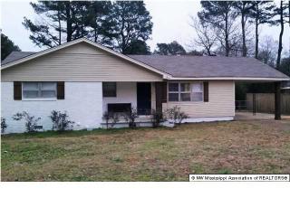 311 Heard St, Senatobia, MS 38668-2217