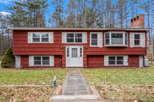 19 Black Island Rd, Otisfield, ME 04270-4819