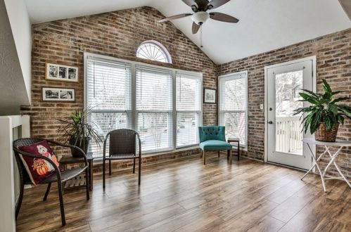 2214 Canyon Point Cir, Roswell, GA 30076-5103