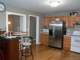 48 Shagbark Rd, Waterbury, CT 06704-1148