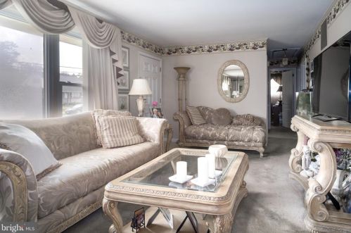 129 Miry Brook Rd, Trenton, NJ 08690-1524