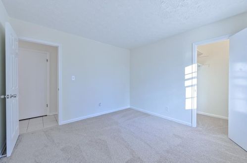 2843 Woodfield Dr, Rex GA 30273-2004 exterior