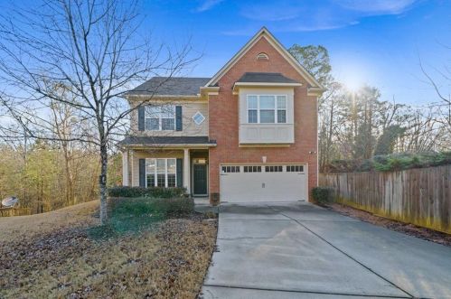 2310 Copper Trail Ln, Buford, GA 30519-4666