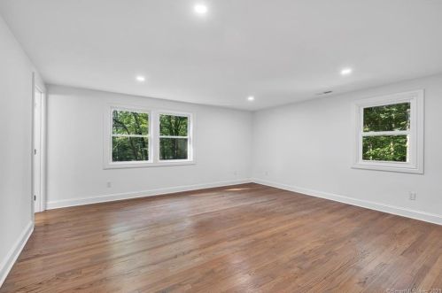 885 Main St, Upper Stepney CT  06468-2811 exterior