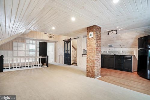 328 Mildred St, Charles Town WV  25414-1834 exterior