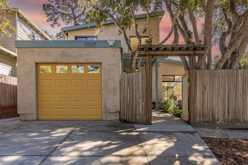 1007 Benito Ave, Del Monte Park, CA 93950-5403