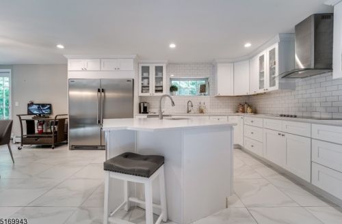 77 Pleasant Hill Rd, Dover NJ  07869-3568 exterior