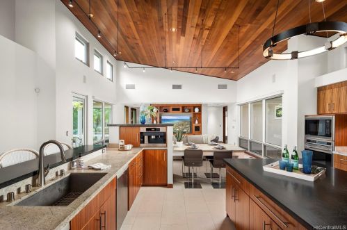 4528 Kahala Ave, Honolulu HI  96816-4927 exterior