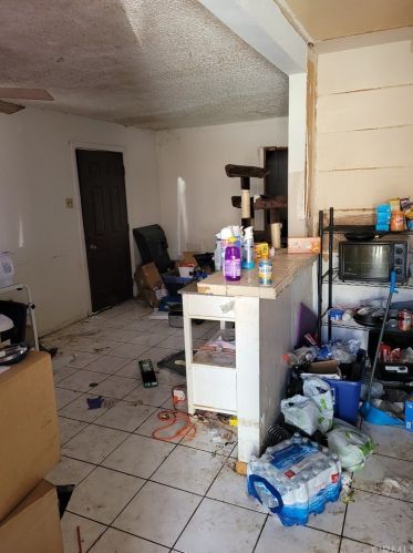 18217 Bohnert Ave, Rialto, CA 92377-4177