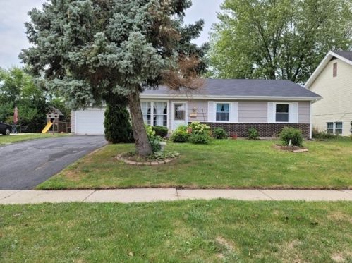 6932 Chestnut St, Hanover Park, IL 60133-3405