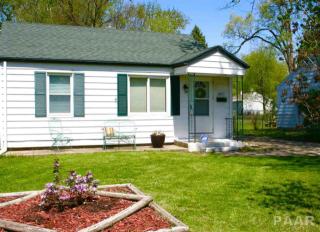 1017 Crestwood Dr, Peoria, IL 61614-7027