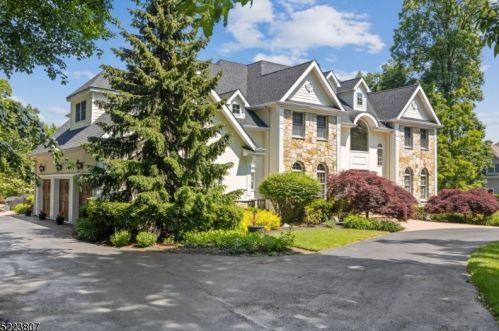 13 Fox Run Rd, Sparta, NJ 07871-1785