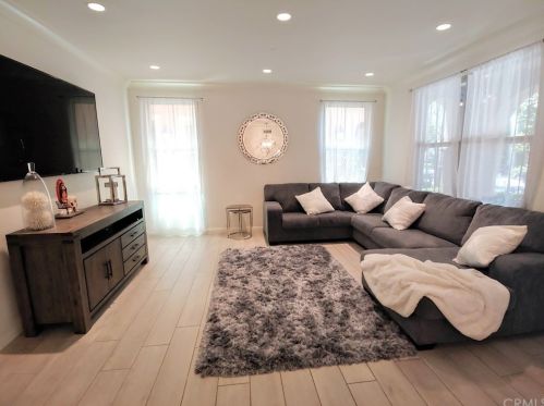 94 Mayfair, Irvine, CA 92620-2149