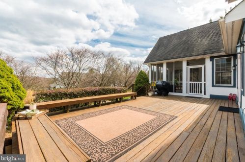 168 Meadow Ridge Dr, Shepherdstown WV  25443-4037 exterior