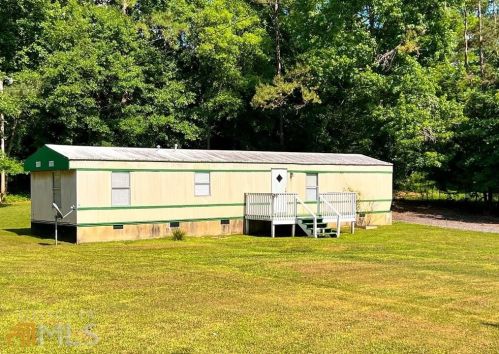 75 Leslie Ln, Temple, GA 30179-3938