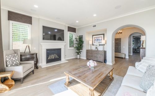 126 Long Fence, Irvine CA  92602-1807 exterior