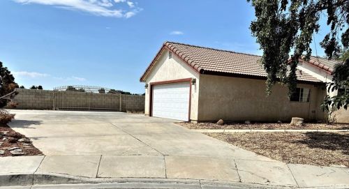 44105 Acacia St, Lancaster, CA 93535-5629