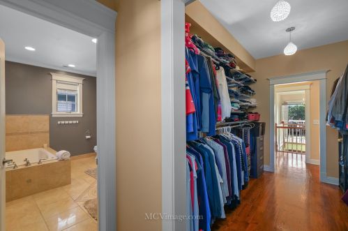 1003 Walter St, Lemont IL  60439-3920 exterior